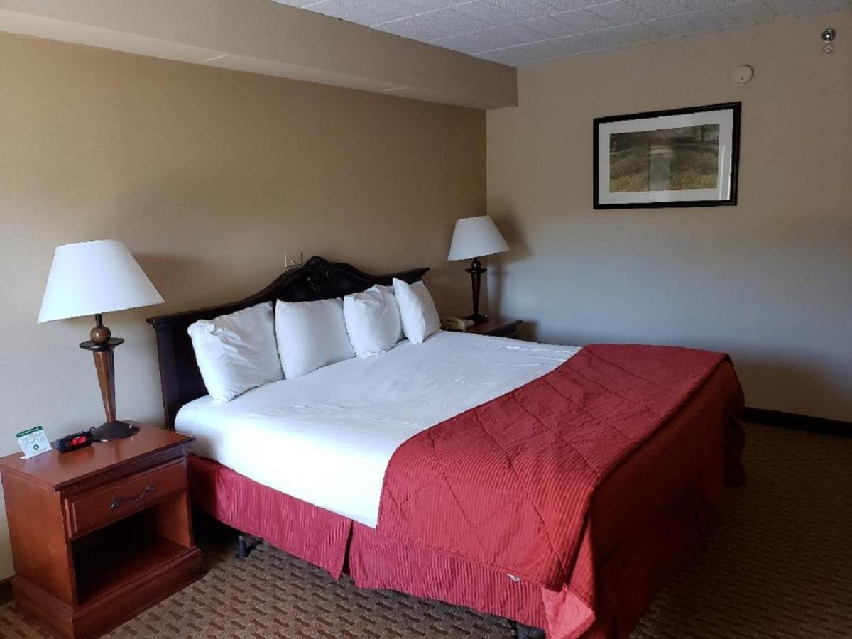 Hotel Chateau Resort & Conference Center
